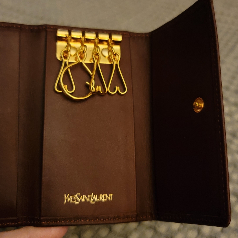 SAINT LAURENT key case YSL logo Bordeaux leather/ Pristine - Picture 6 of 7